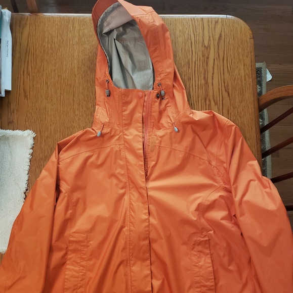 ll bean trail model rain jacket
